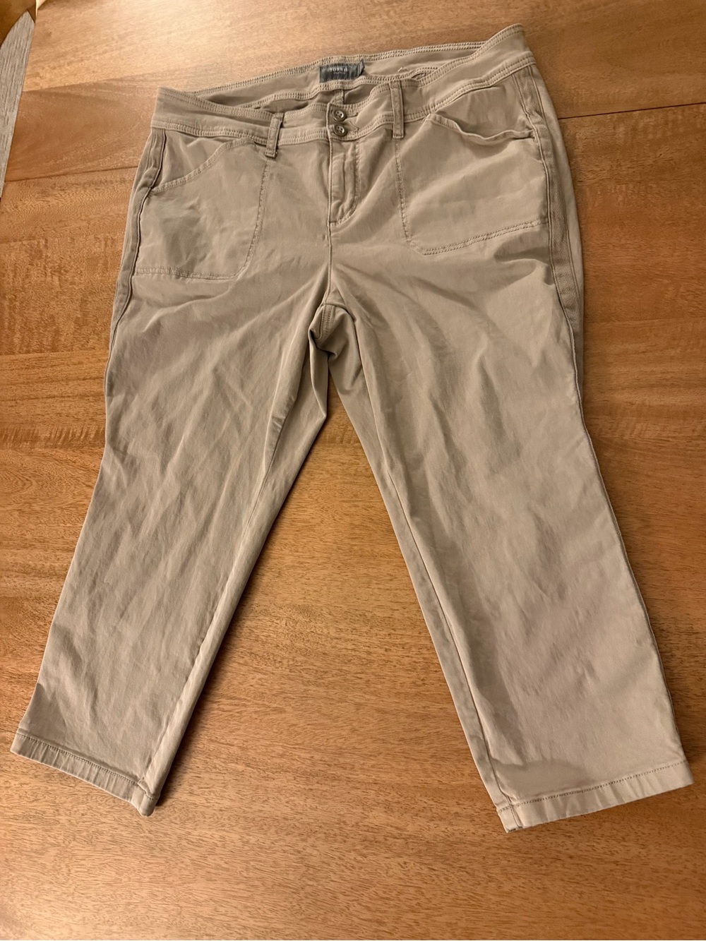 Torrid Beige Capris Size 20